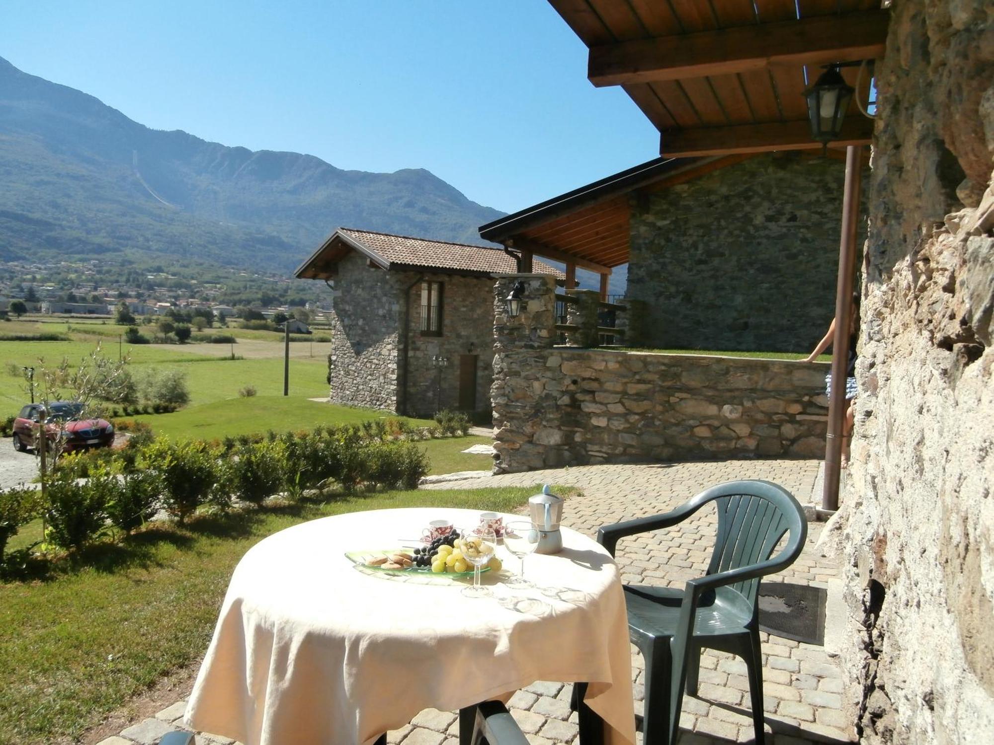 Borgo Erbiola Farm stay *